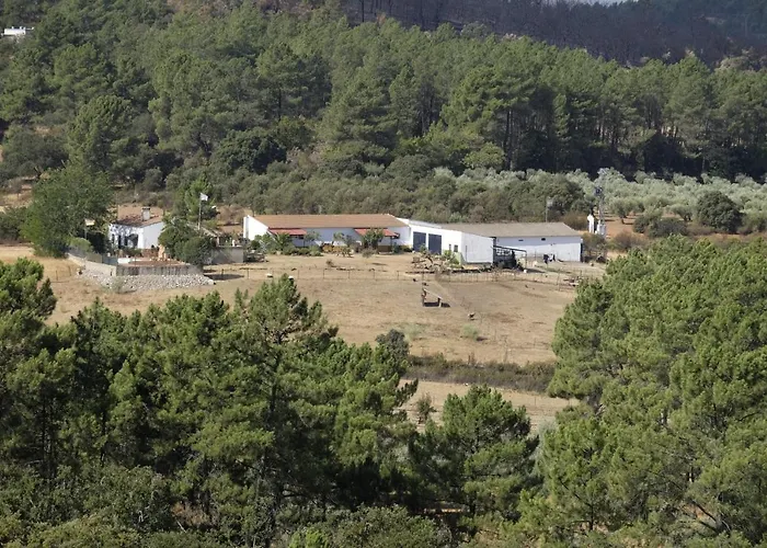 La Tierra Алькуэскар