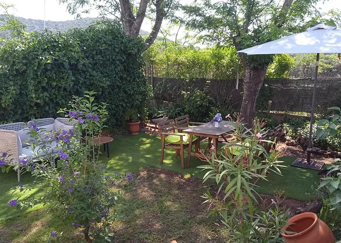 La Tierra Летний дом Алькуэскар